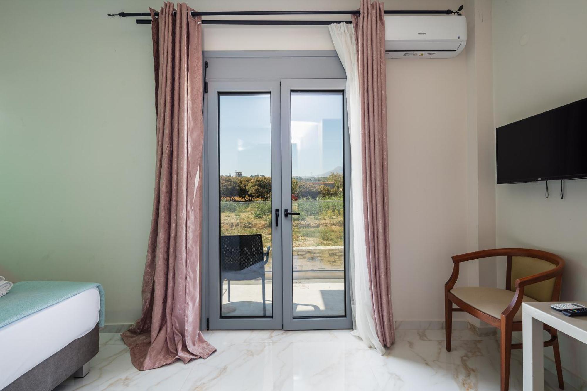 Hotel Iosifina, 80 Metres From Episkopi Beach! Dhrámia Pokoj fotografie
